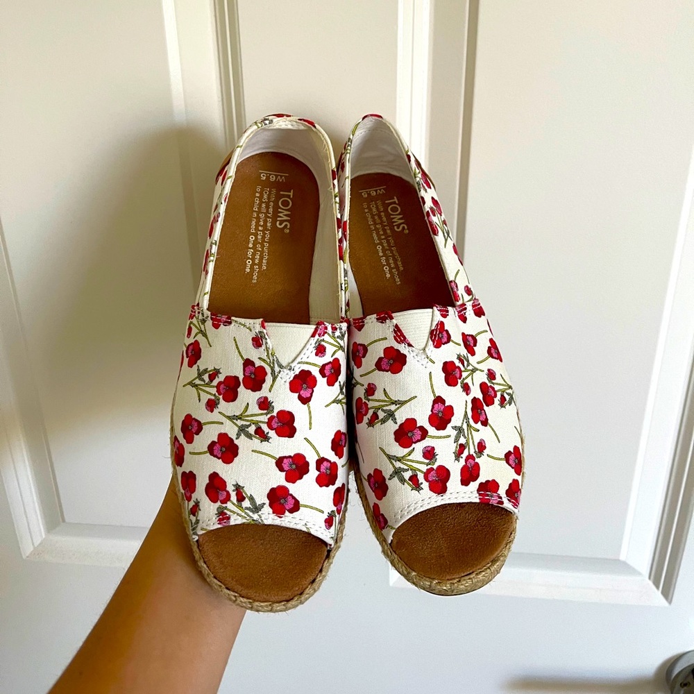 TOMS flats